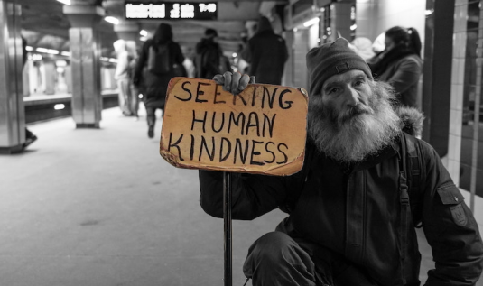 homeless-man-seaking-kindness